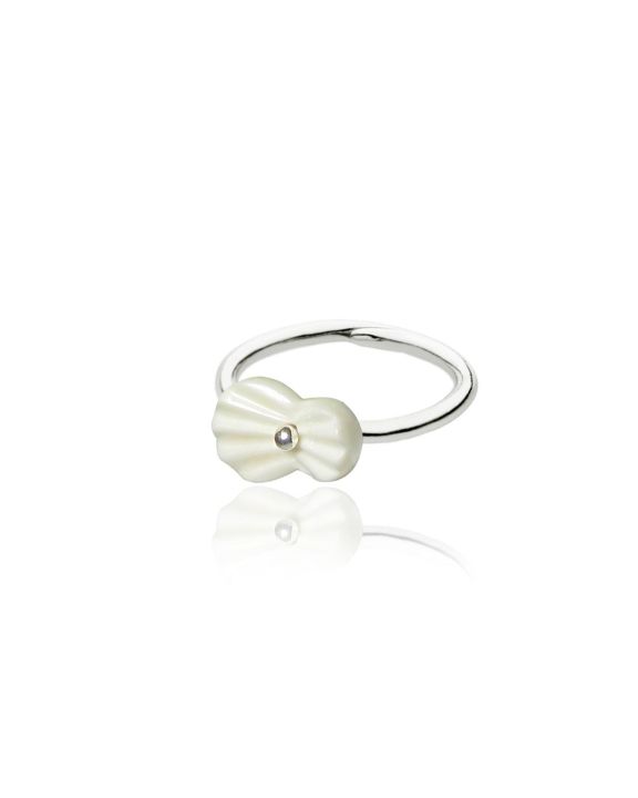 pleats fingerring-white