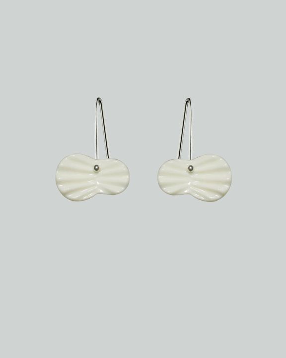 pleats nåle silver white